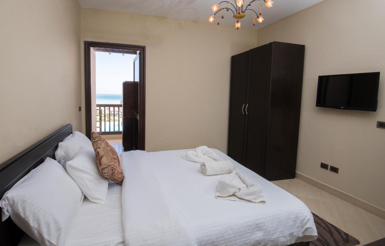 Premium Sea View 2 Bedrooms 2 Bathrooms Apartment Located Within Gravity Hotel & Aquapark フルガダ エクステリア 写真